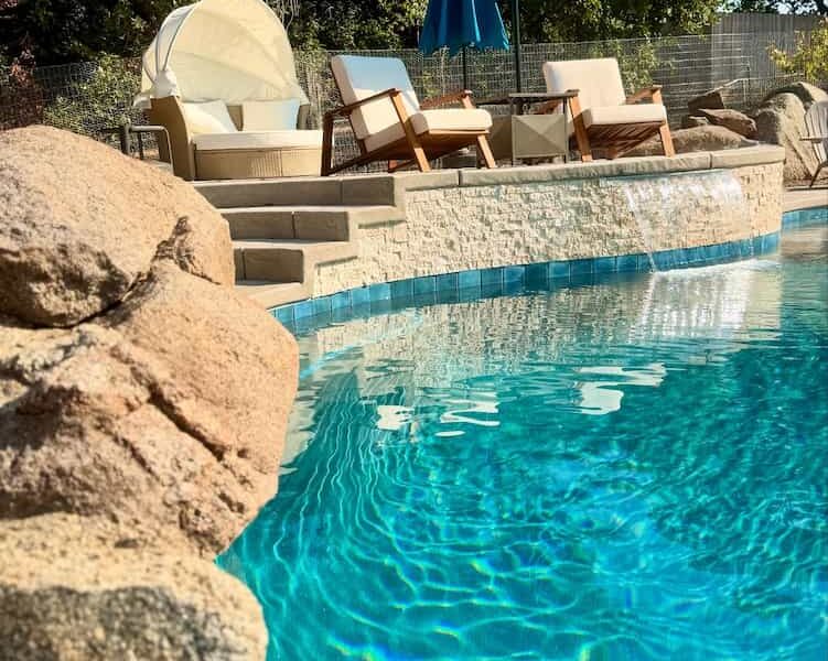 Fiberglass pool with spa combination Sacramento